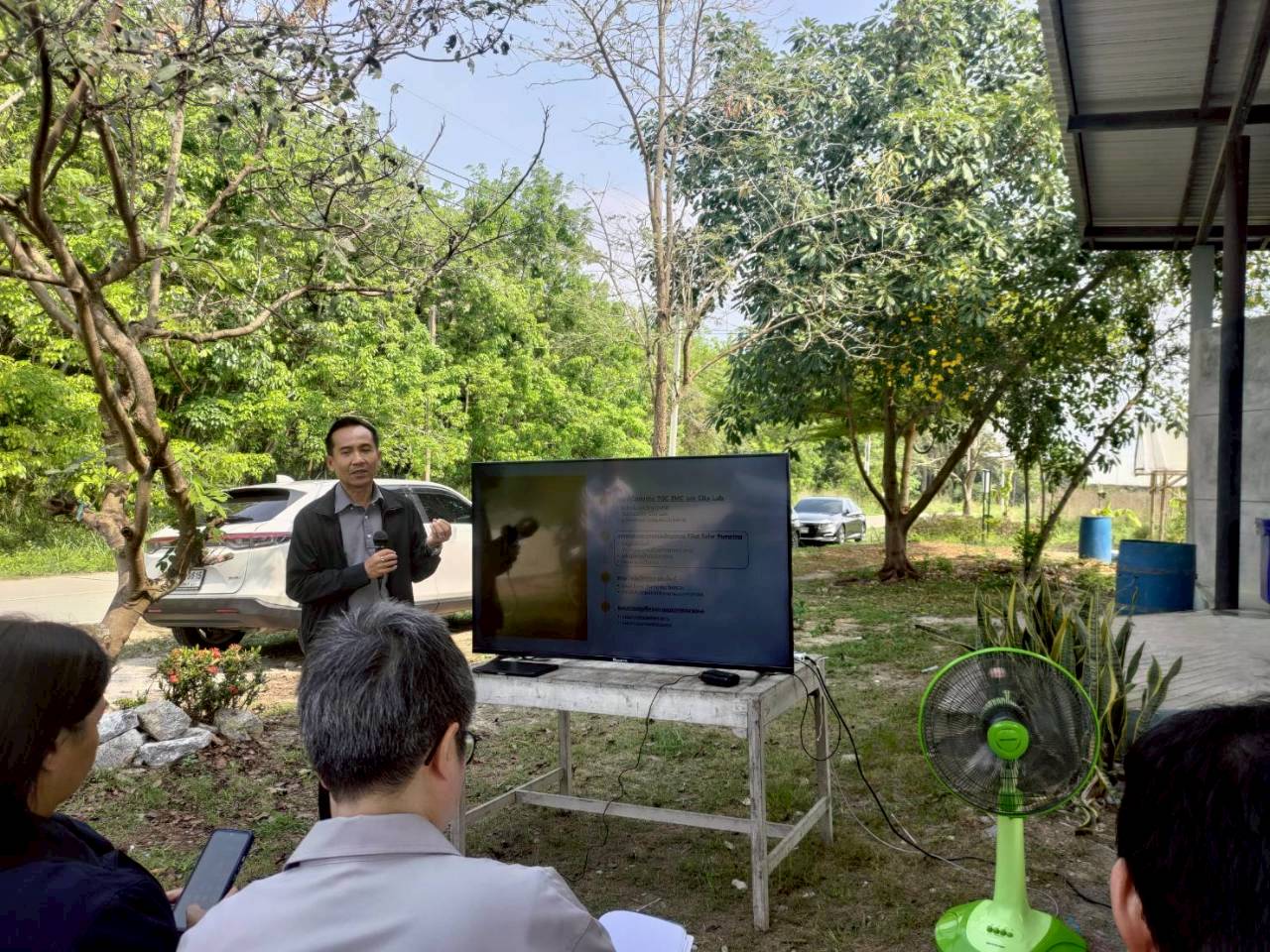 title - ส.ป.ก. ร่วมกับ TICA และ GIZ ลงพื้นที่โครงการนำร่องระบบสูบน้ำพลังงานแสงอาทิตย์เพื่อการเกษตรที่ยั่งยืนในเขตปฏิรูปที่ดิน ณ แปลงพื้นที่ คทช. จังหวัดชลบุรี